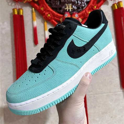 tiffany blue nikes.